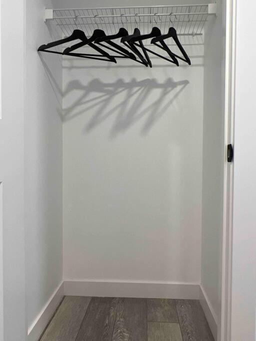 Newly Built 2 Bedroom Suite With Free Parking - Close To Banff National Park, YYC Exterior foto